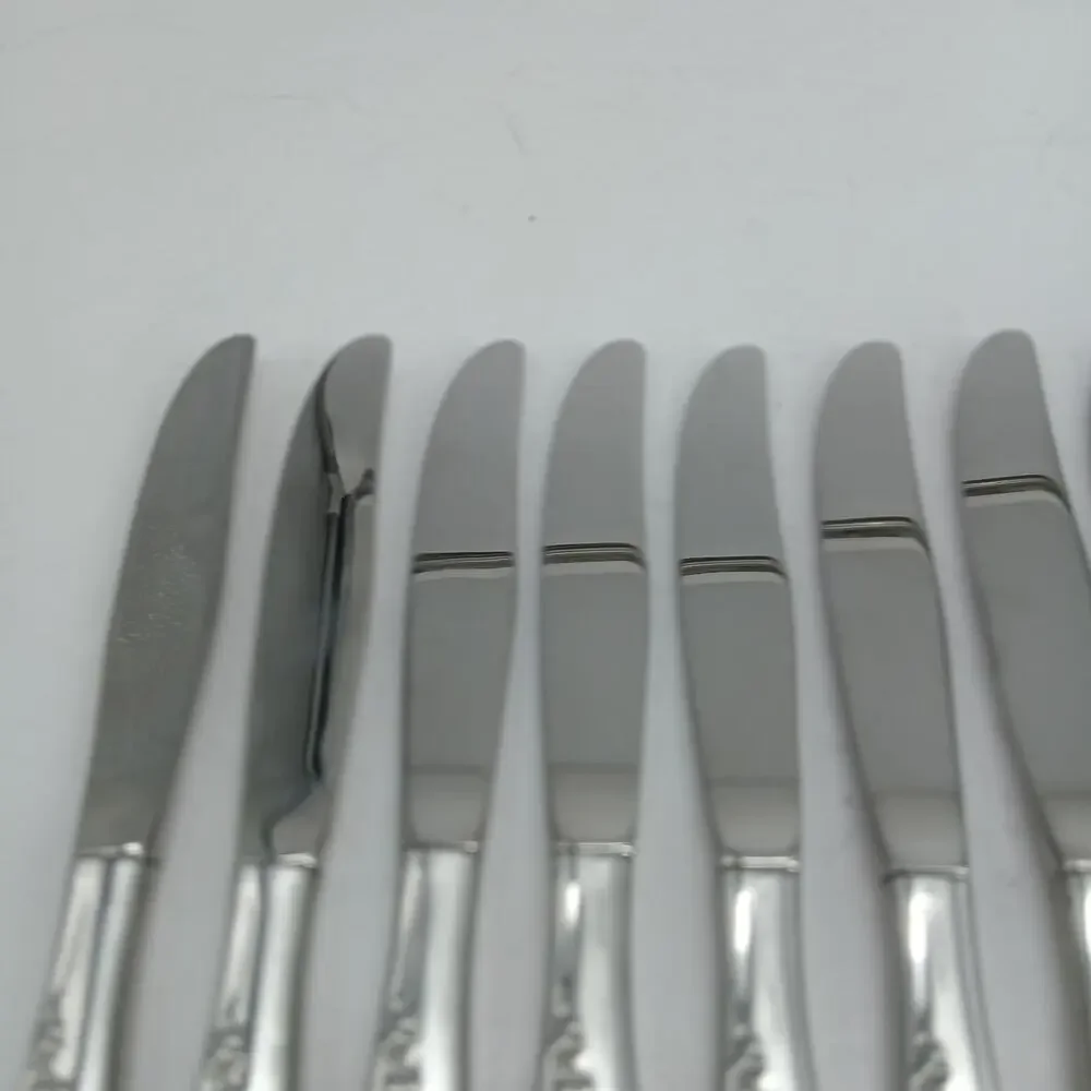 8X BK Oneida LA ROSE Dinner Butter Knives Rogers Premier Stainless Serrated